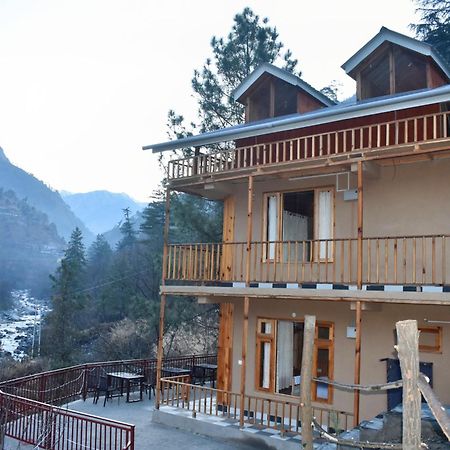 The Fiza Retreat Tirthan Banjār Exteriör bild
